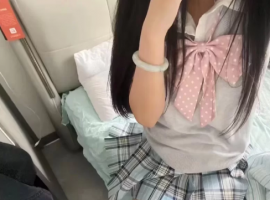 软萌大学妹子假期赚生活费，原味视频棒棒哒，欢迎哥哥们捧场，扣