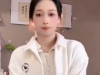 吴柳芳的处境很尴尬!