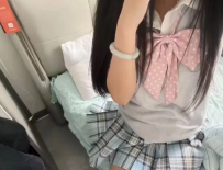 软萌大学妹子假期赚生活费，原味视频棒棒哒，欢迎哥哥们捧场，扣