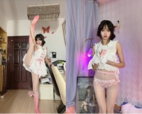 虎牙主播泡鹅写真粉色渐变袜+草莓内裤 59p/7v【百度网盘下载】